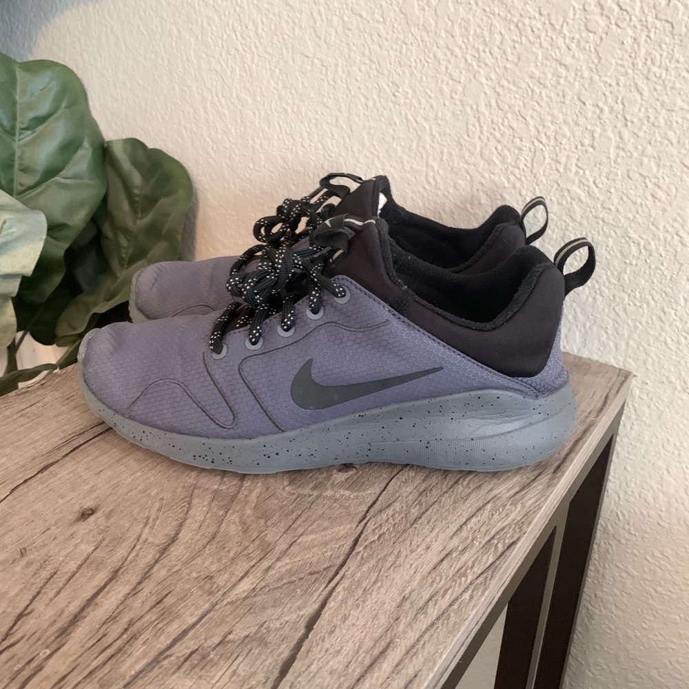 Nike Tanjun Charcoal Shoes (Men’s size 7.5)